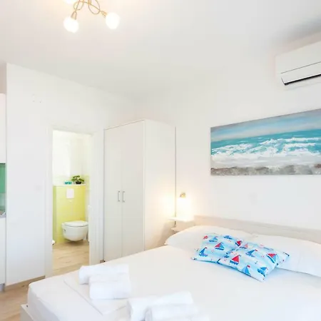 Blue House Apartment Makarska Exterior photo