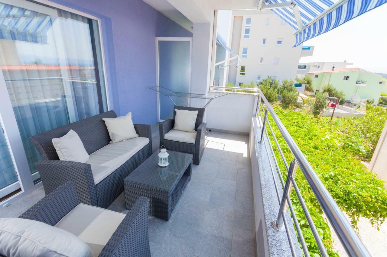 Blue House Apartment *